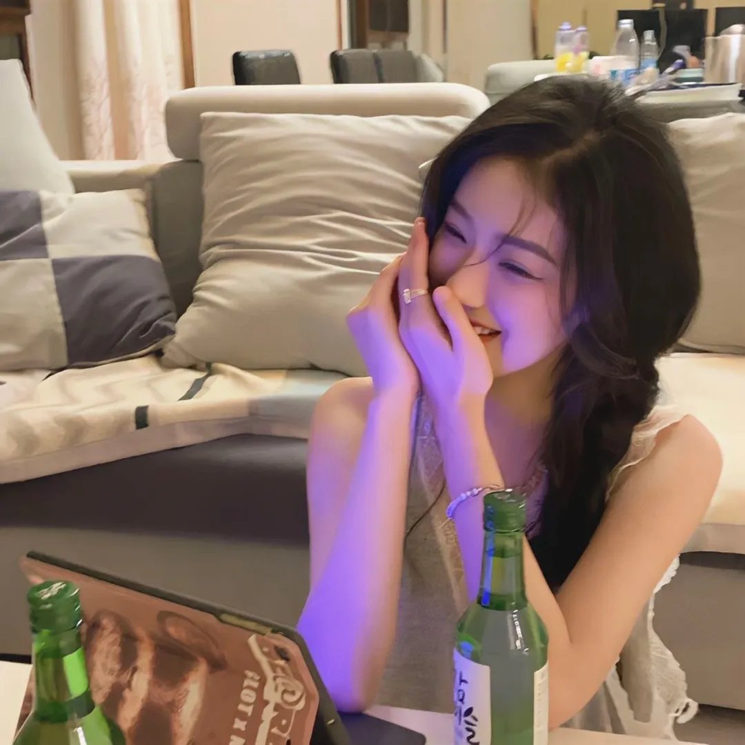 战火中的小狐狸海报